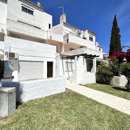 Armacao De Pera Twins 3 With Pool By Homing Apartment Bagian luar foto