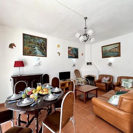 Armacao De Pera Twins 3 With Pool By Homing Apartment Bagian luar foto